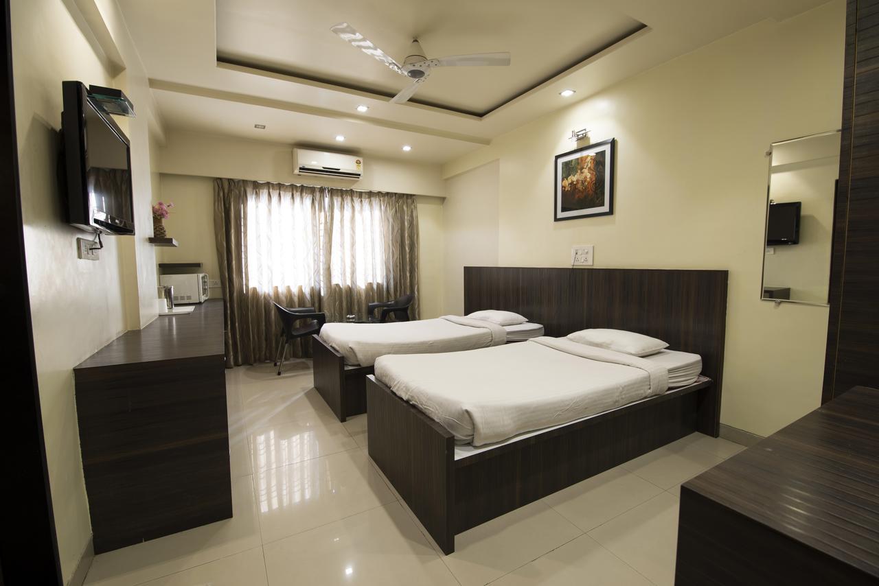 Hotel Suresh Inn Pune Exterior foto