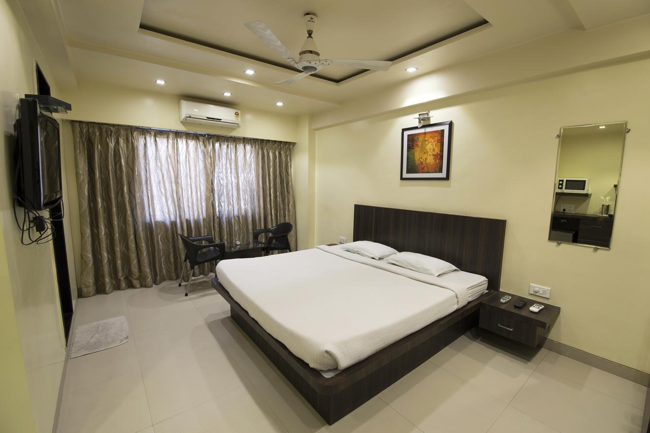 Hotel Suresh Inn Pune Exterior foto